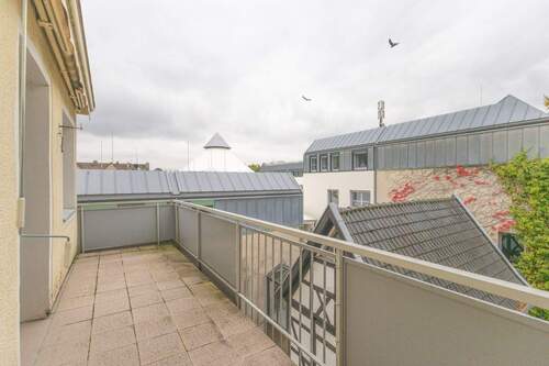 Balkon mit Markise - 