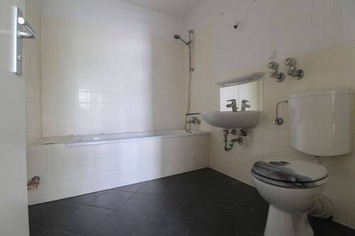 Badezimmer 4.OG links - 