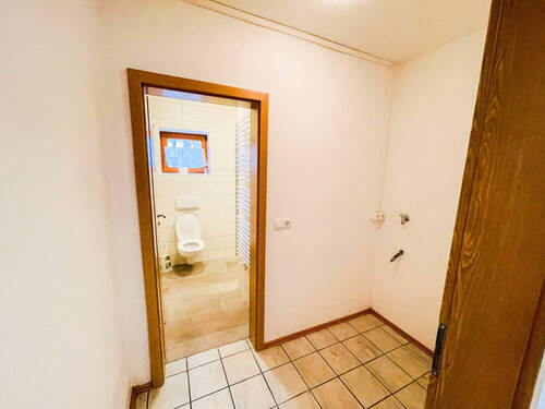 Abstellraum Durchgang Badezimmer - 