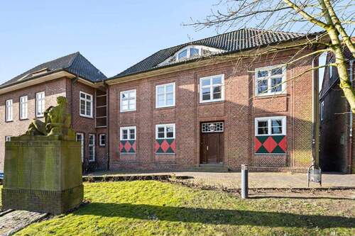 Ansicht Vorderseite - 9 Zimmer Mehrfamilienhaus, Wohnhaus in Marne