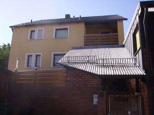 Außen 7.JPG - 8 Zimmer Mehrfamilienhaus, Wohnhaus in Schwabach