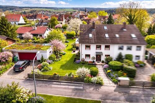 01_Titelbild (KI-optimiert) - Willkommen zu Hause - Attraktive Doppelhaushälfte für die große Familie!