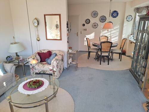Wohn-/Esszimmer - 