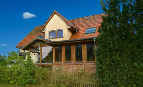 Vorderseite - 60 Meter bis zum Zermützelsee mit Wintergarten und Scheune