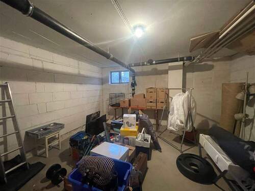 Kellerraum (Weitwinkelaufnahme) - 