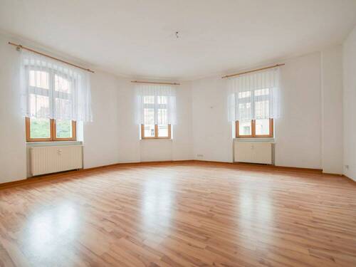 Wohnzimmer a - +++Helle 120 m² Wohnung mit Wohlfühlatmosphäre, Einbauküche, Gäste-WC+++