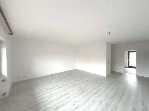 Wohnzimmer - Etagenwohnung mit 100,00 m² in Lampertheim zur Miete