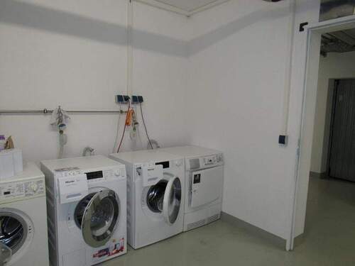 Waschmaschienraum im Keller - 