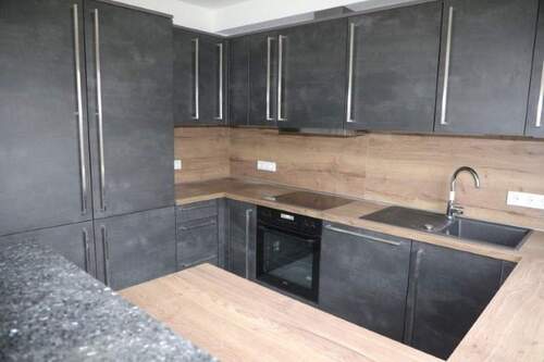 Hochwertige, neue Einbauküche - Moderne Wohnung Direkte Köln-Nähe Ruhig+Zentral Garten Balkon Gästebäder Luxusküche Kino Parkplatz