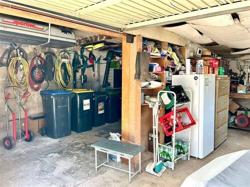 Garage - 