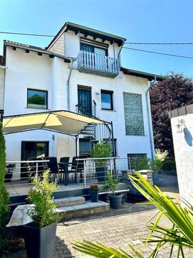 Rückansicht - 5 Zimmer Mehrfamilienhaus, Wohnhaus zum Kaufen in Illingen