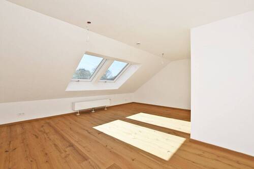 Schlafzimmer DG 2 - 