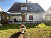 Außenansicht mit Terrasse - 
