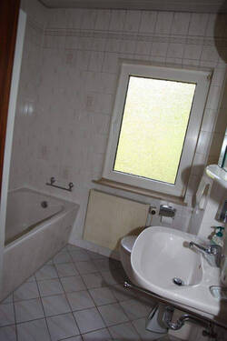 Bad mit Fenster - 