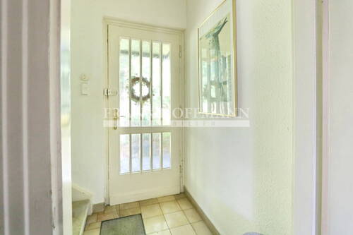 Flur mit Eingangsbereich - 