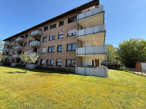 Bild 1 - 4-Zimmer-Wohnung im 1. OG mit großem Süd-Westbalkon, neuer Küche & neuem Bad - frisch renoviert