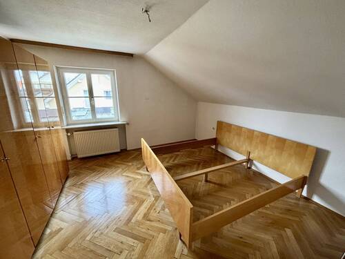 Schlafzimmer - Dachgeschoss - 
