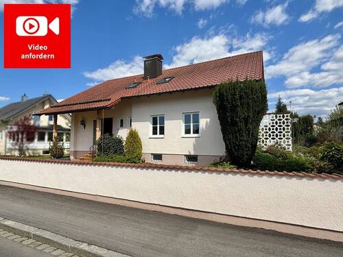 Außenansicht - Familienschatz - 369.000,00&nbsp;EUR Kaufpreis, ca.&nbsp; 157,00&nbsp;m&sup2;&nbsp;Wohnfl&auml;che