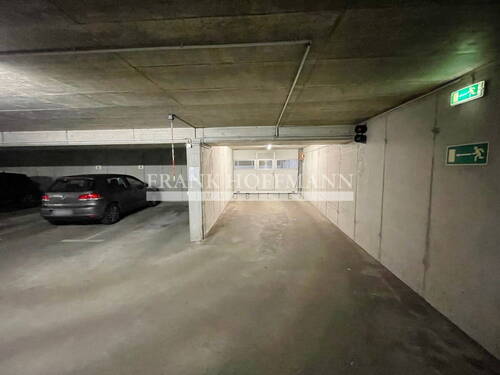 Tiefgarageneinfahrt - 