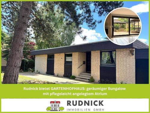 Titel_MB -10946 - Rudnick bietet GARTENHOFHAUS: geräumiger Bungalow mit pflegeleicht angelegtem Atrium