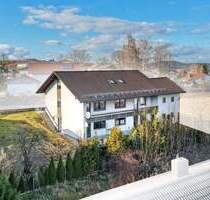 Einfamilienhaus mit Einliegerwohnung in Viechtach - Wohnen mit Weitblick im Bayerischen Wald
