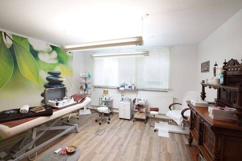 Gewerbeeinheit EG - Büro oder Praxis - 