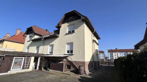 Ansicht vom Innenhof - 3 Zimmer Doppelhaushälfte in Hoyerswerda