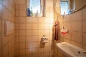 Gäste-WC - 3 Zimmer Reihenmittelhaus in Elmshorn