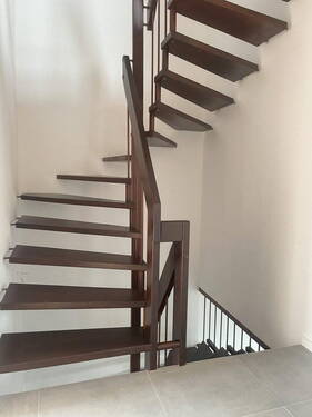 Treppenaufgang zum 2. OG - 