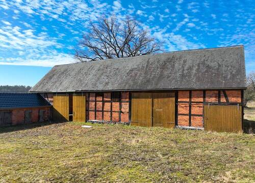 Die Scheune... - 1 Zimmer Mehrfamilienhaus, Wohnhaus in Arendsee