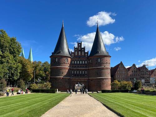 Holstentorplatz - 
