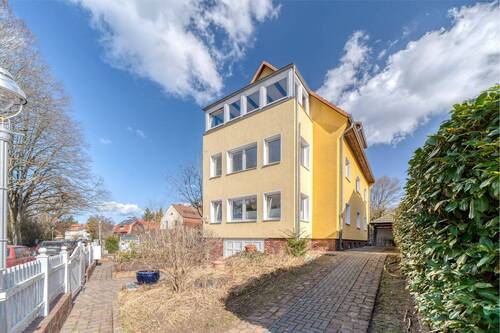 Hausansicht von der Seite - 
