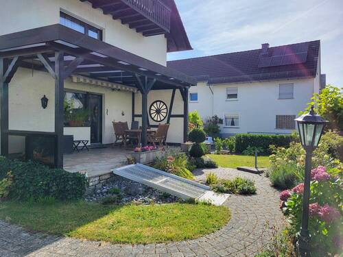 Blick auf die Terrasse - 