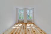 Schlafzimmer mit Tageslicht - 2 Zimmer Etagenwohnung in Berlin