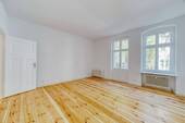 Schlafzimmer - Blick ins Grüne - Etagenwohnung mit 78,00 m&sup2; in Berlin zum Kaufen