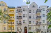 Gepflegte Altbaufassade - 