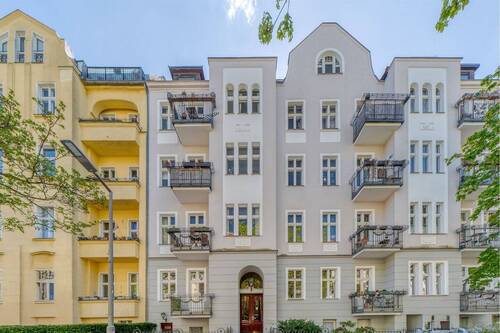 Gepflegte Altbaufassade - 