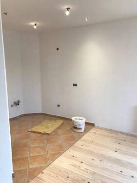 Küche - Wohnzimmer - 2 Zimmer Etagenwohnung in Altenmarkt a. d. Alz