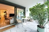 herrlicher Balkon, Blick 2 - 4 Zimmer Etagenwohnung in Stuttgart