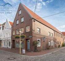 Zentrales Wohn- und Geschäftshaus mit 6 Einheiten und Ausbaureserve zu verkaufen - Glückstadt