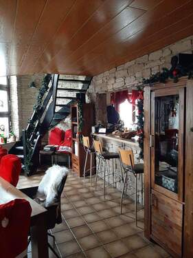 Neubau_Blick_Wohnzimmer_Treppe - 