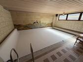 Schwimmbad (geschlossen) - 