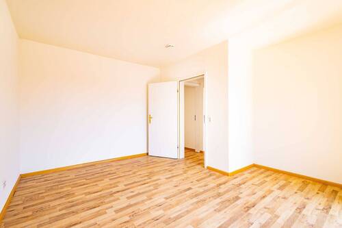 Ruhiges, helles Schlafzimmer - 
