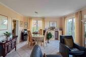 Wohnzimmer(1) - 5 Zimmer Doppelhaushälfte zum Kaufen in Erftstadt