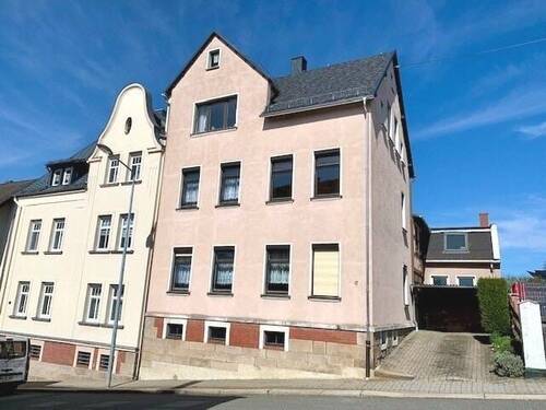 Hausansicht - Schönes kl. Stadthaus mit viel Platz !