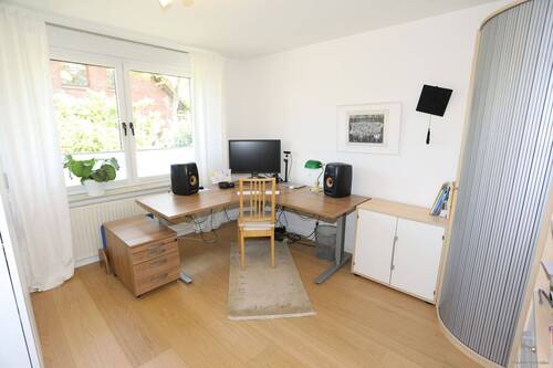 Arbeitszimmer im Erdgeschoss - 