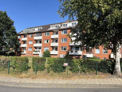 Straßenansicht - 3 Zimmer Etagenwohnung zum Kaufen in Stade