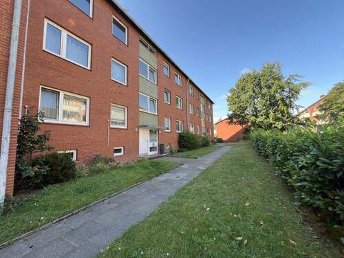 Rückansicht H28+30 - 3 Zimmer Etagenwohnung in Stade