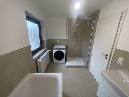 Bad - Etagenwohnung mit 75,00 m&sup2; in Ispringen zur Miete