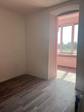 Bild 2 - 4 Zimmer Etagenwohnung zum Kaufen in Neunkirchen